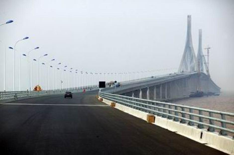 Tong Hai Bridge