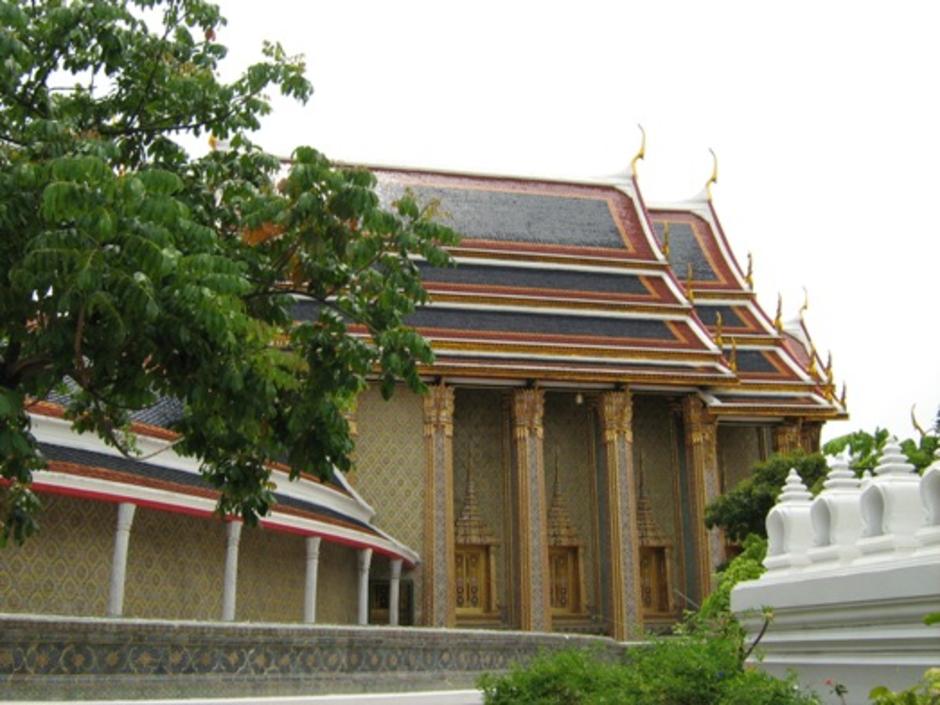 พระอุโบสถและวิหารคต