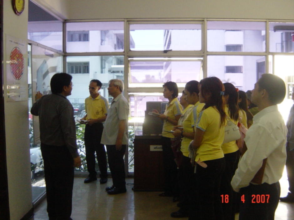 RT 6 visit Nuclear energy office
