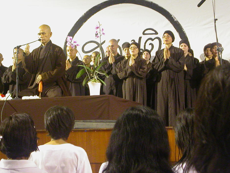 บรรยายธรรมท่านติช นัท ฮ้นห์