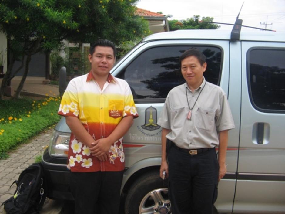 คุณวิชัย กับ ผศ.กนก อุไรสกุล : ใครหล่อกว่ากันเอ่ย