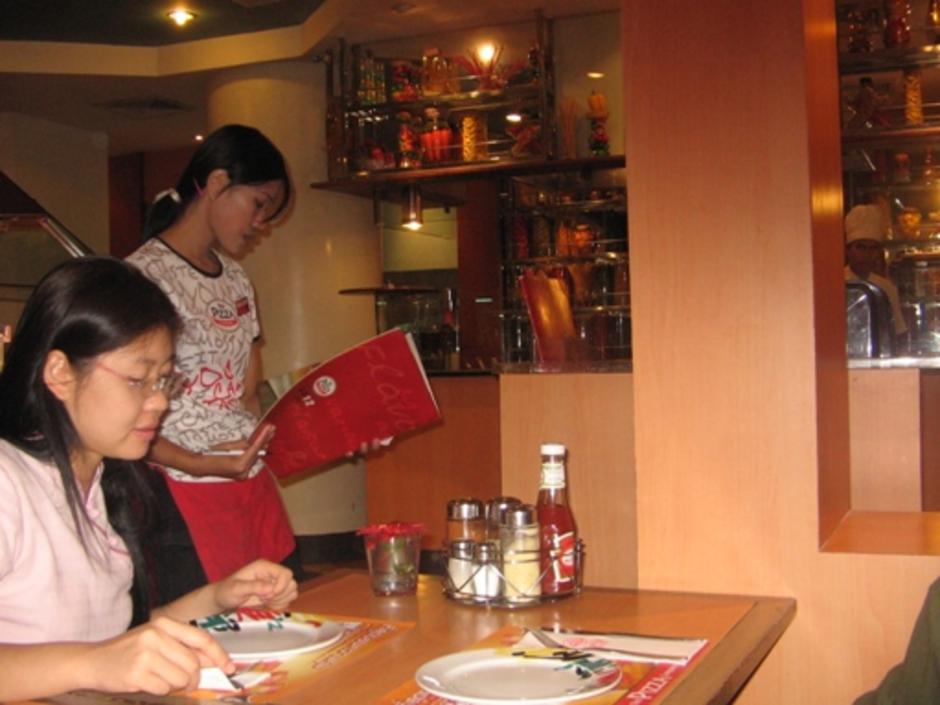 คุณน้องกำลังจะสั่ง Pizza
