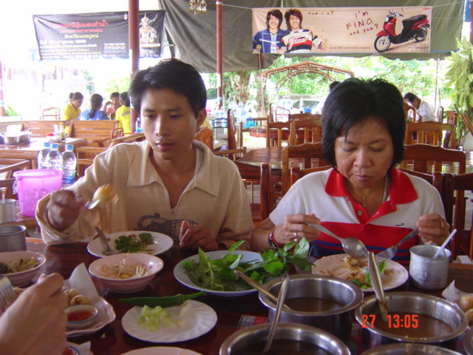 ขนมจีน ขนมจีน
