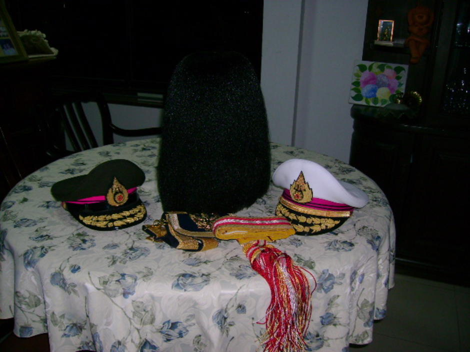 ถอดหัวโขนมากอง