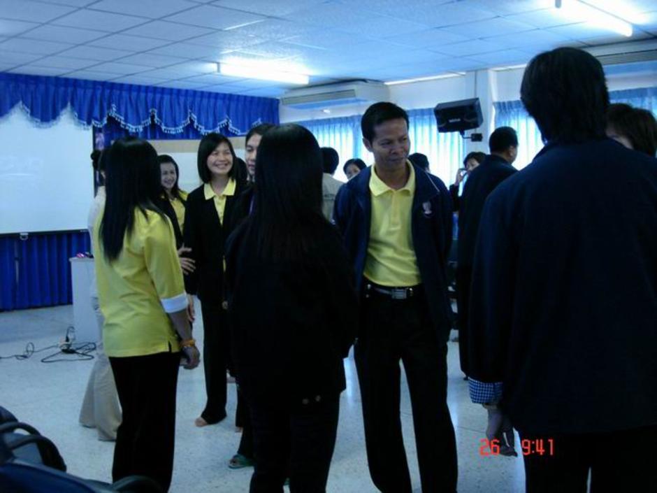 อ.เยี่ยม เขิน
