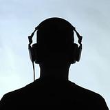 Listen_music_2