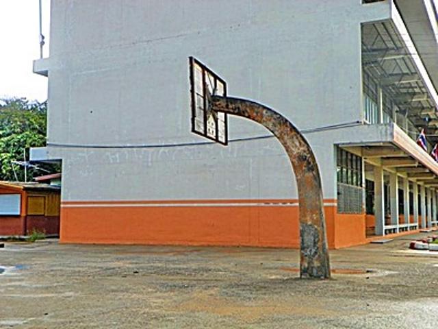 Large_nong_bua_school_old_basketball_court_4
