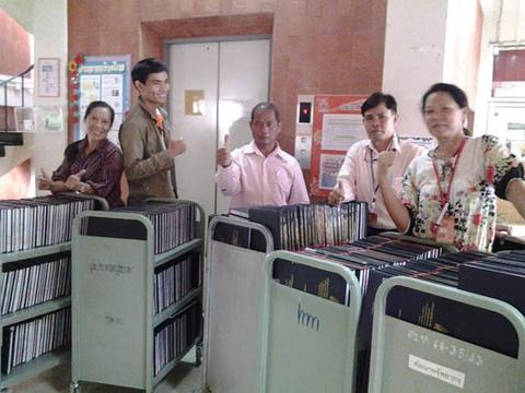 ทีมจัดชั้นหนังสือ